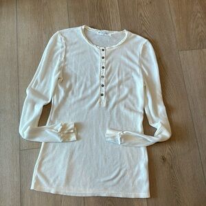 Women’s small thermal of poly/rayon. Oversized and like new.